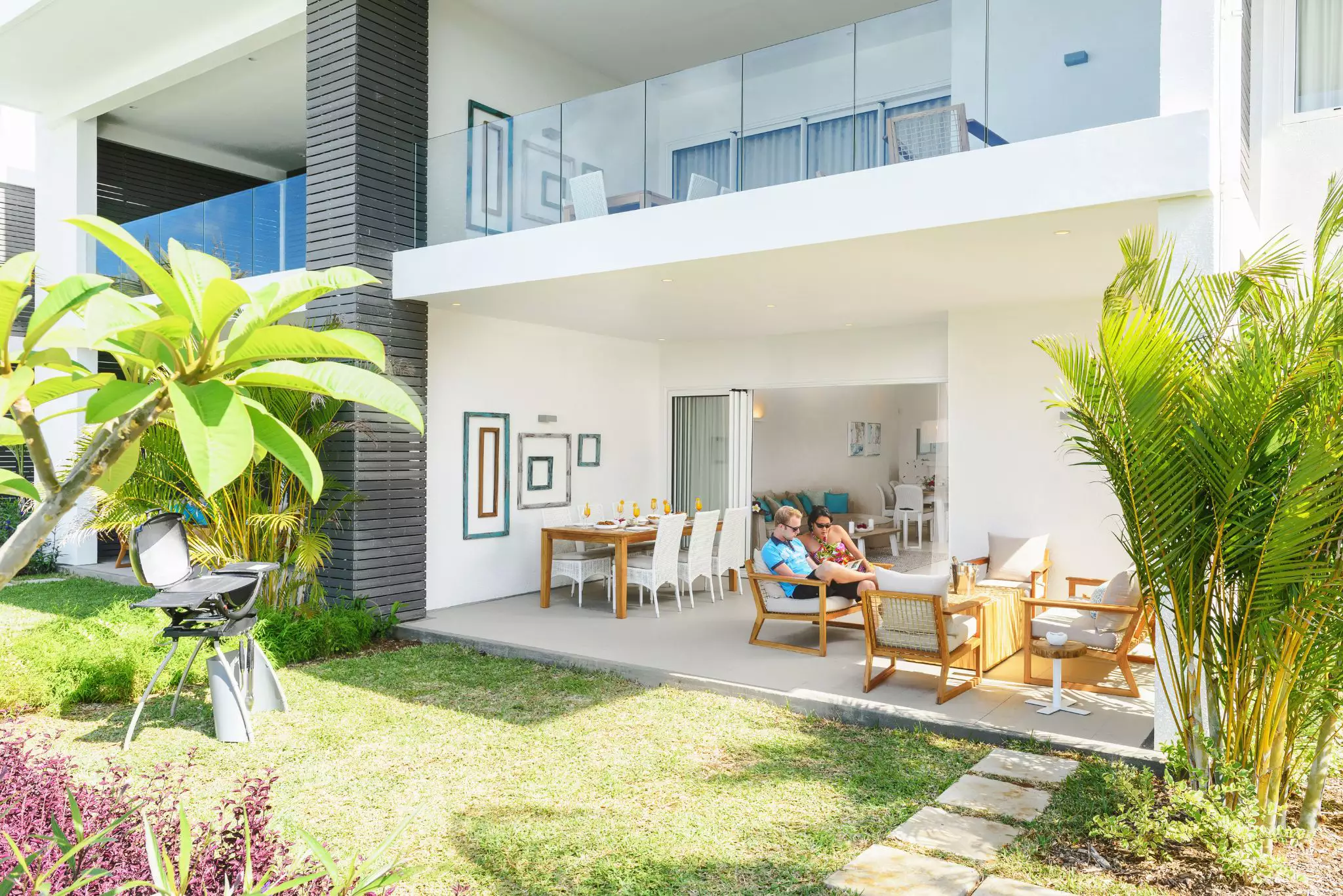 Myra Seafront Suites & Penthouses - Complex view.webp