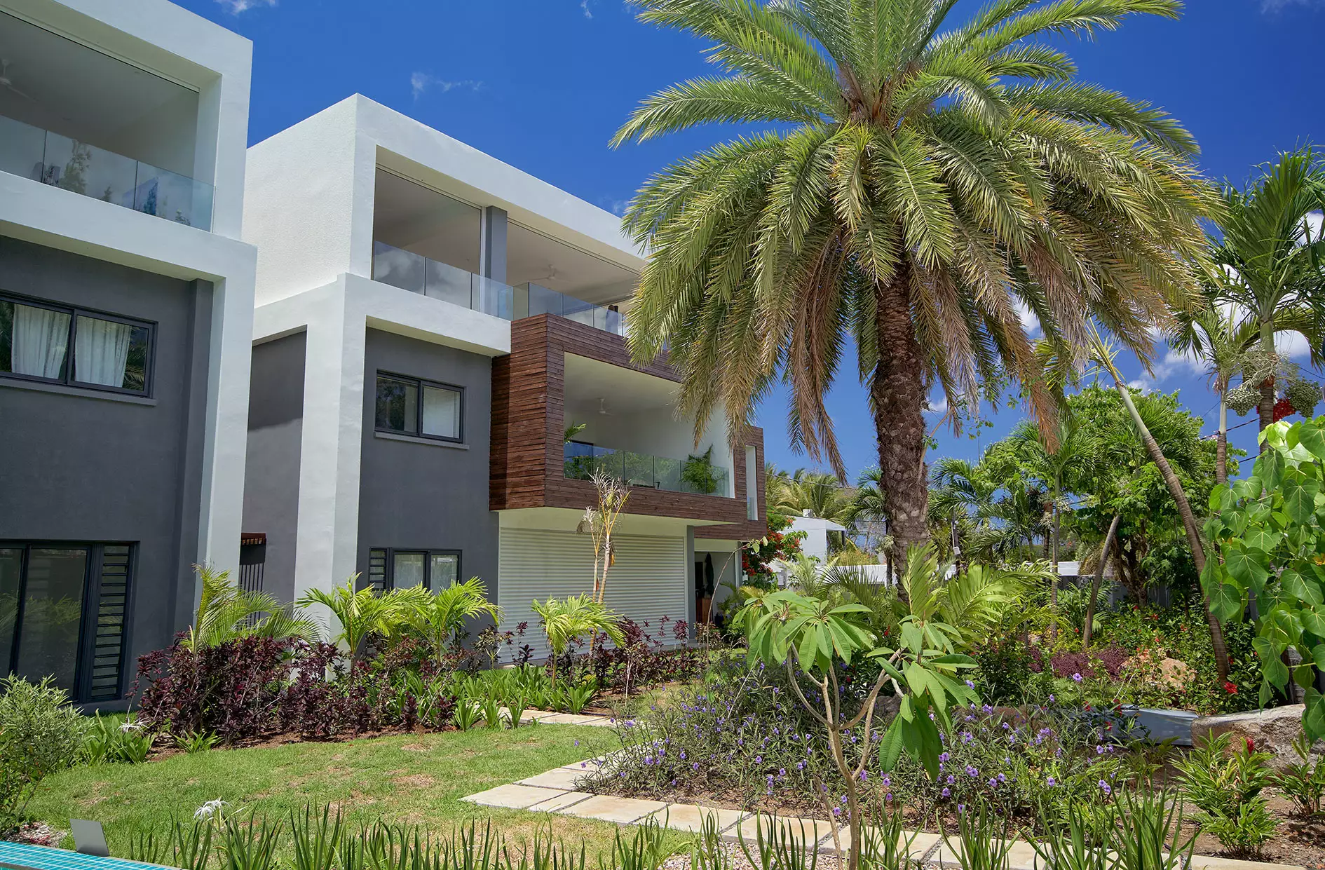 Nautilya Apartment by LOV (11).webp