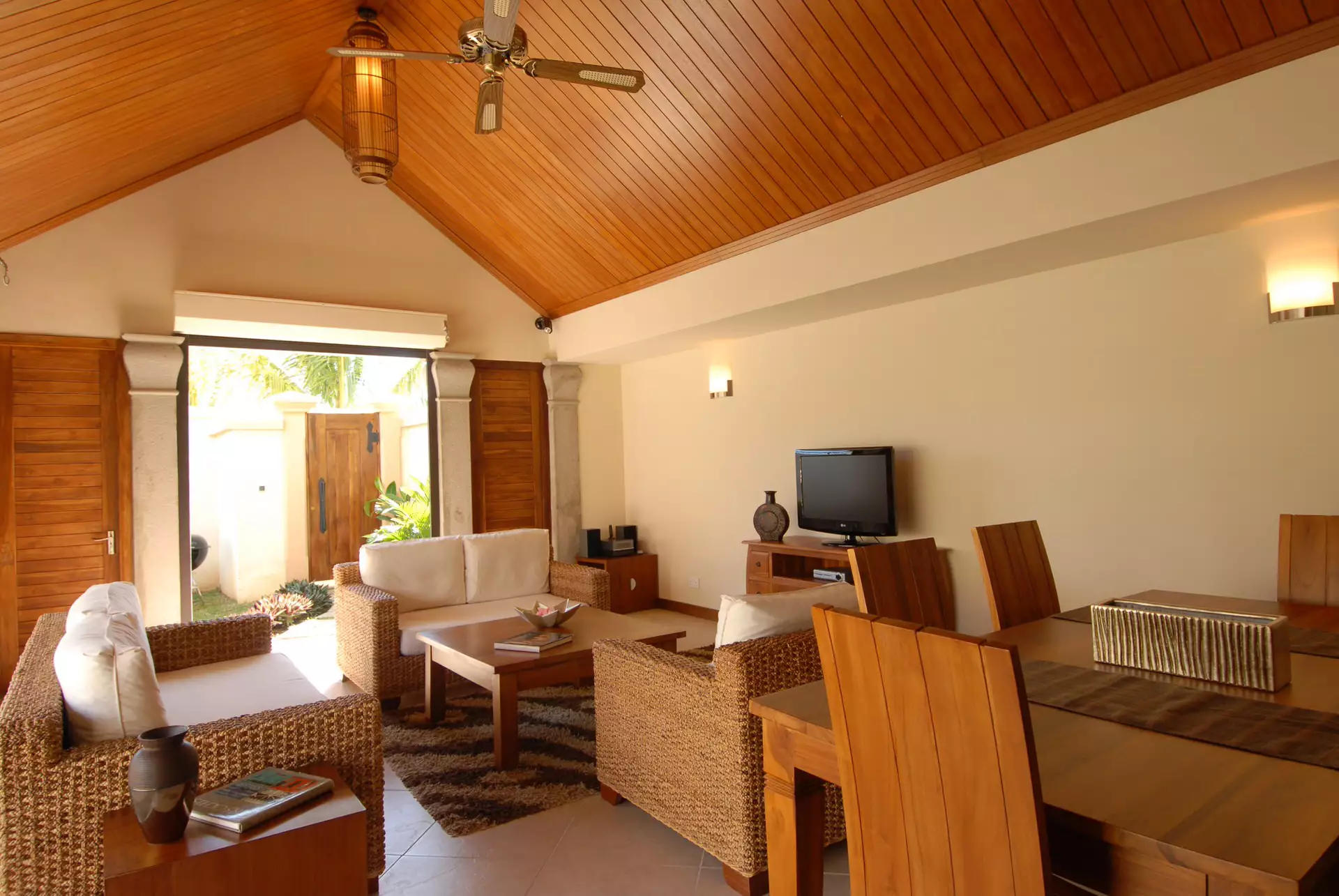 Oasis-Villas-By-Evaco-Holidays (37).webp