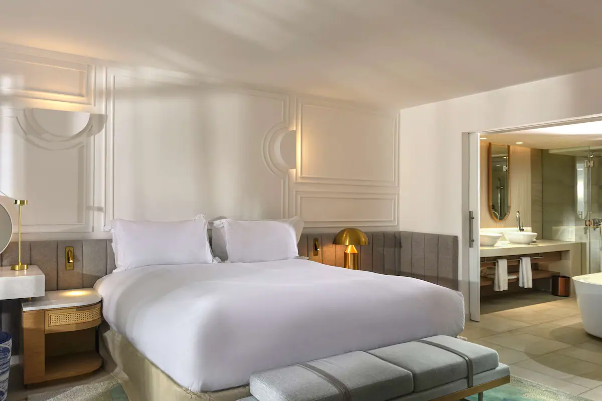 Opera Suite Direct Beach Access