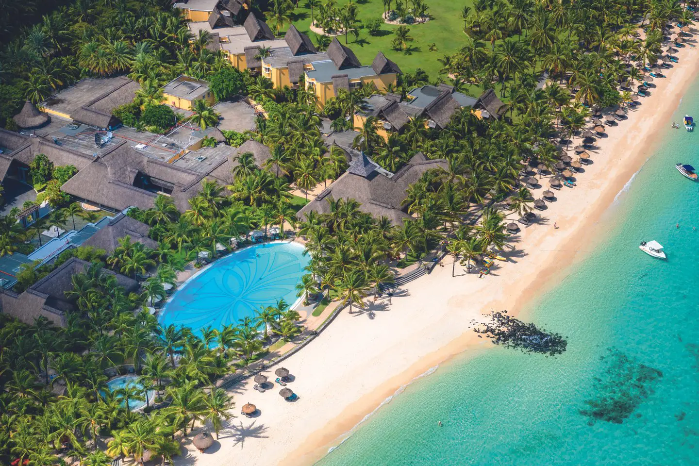 Paradis Beachcomber Golf Resort & Spa 3.webp