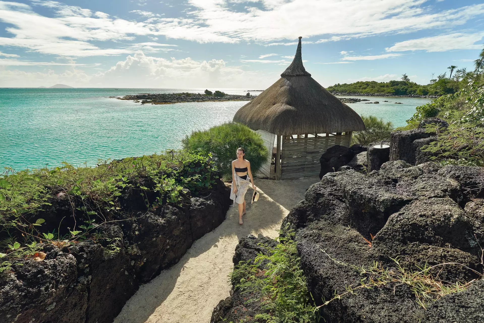 Paradise Cove - Outdoor Shower - Mauritius.com.webp