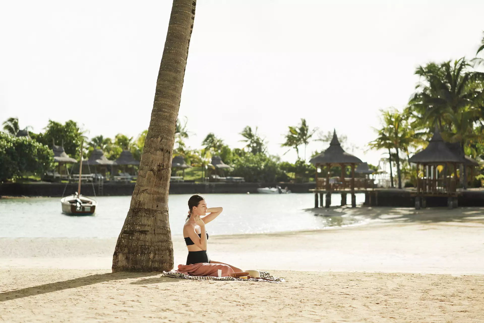 Paradise Cove - The Cove Beach - Mauritius.com.webp