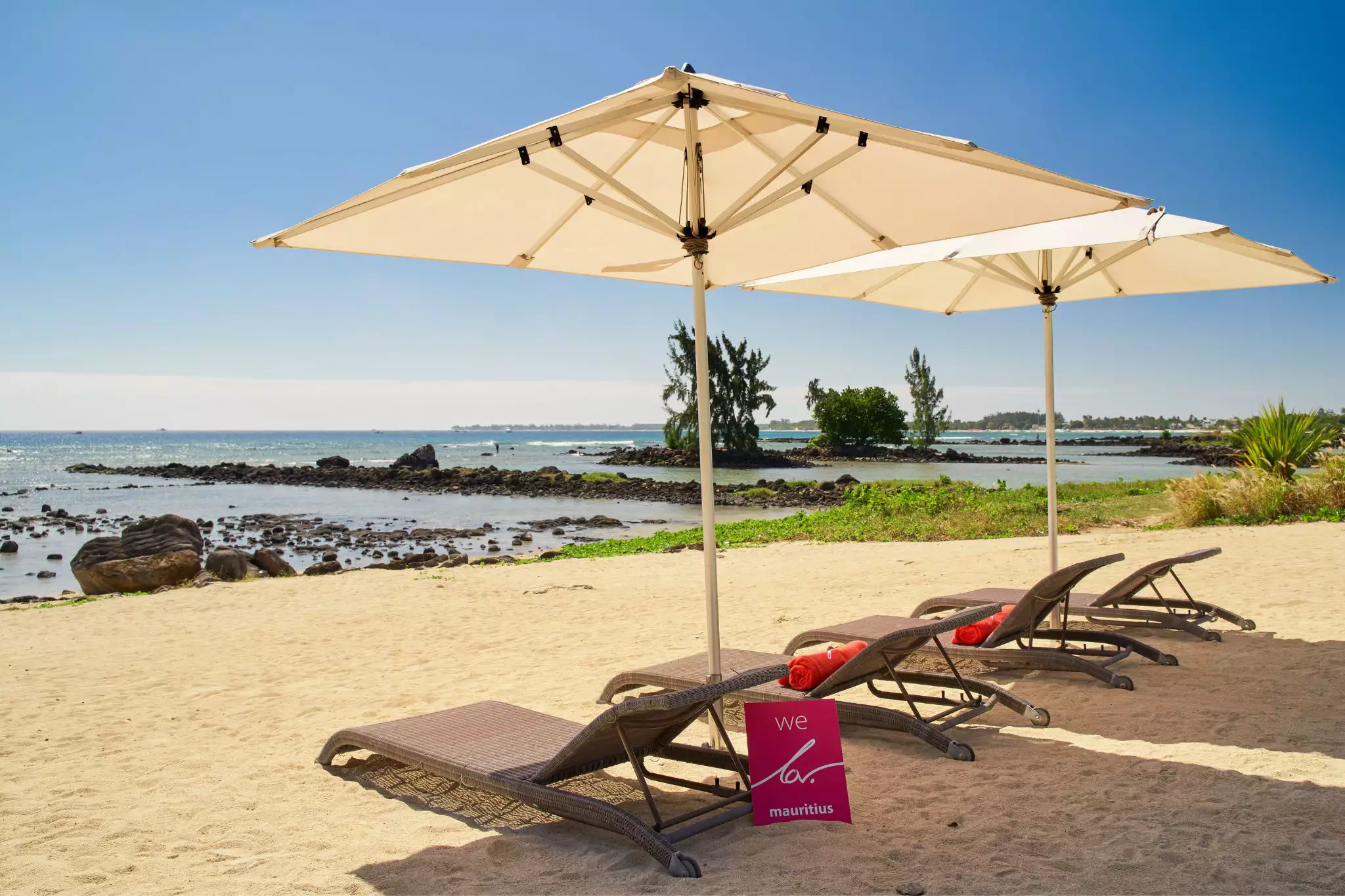 Plage Bleu Beach Area (1).webp