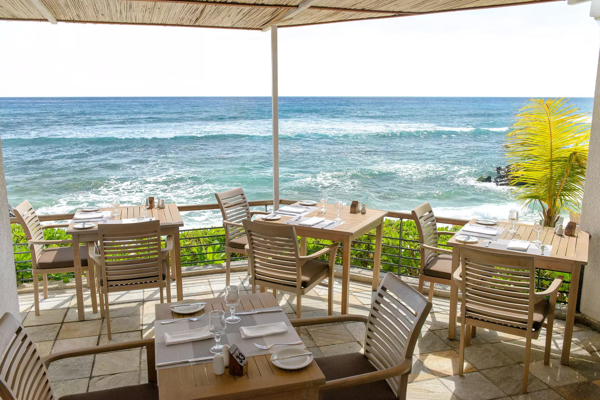 Recif Attitude_ restaurant La Pointe aux Piments - Mauritius.com.webp