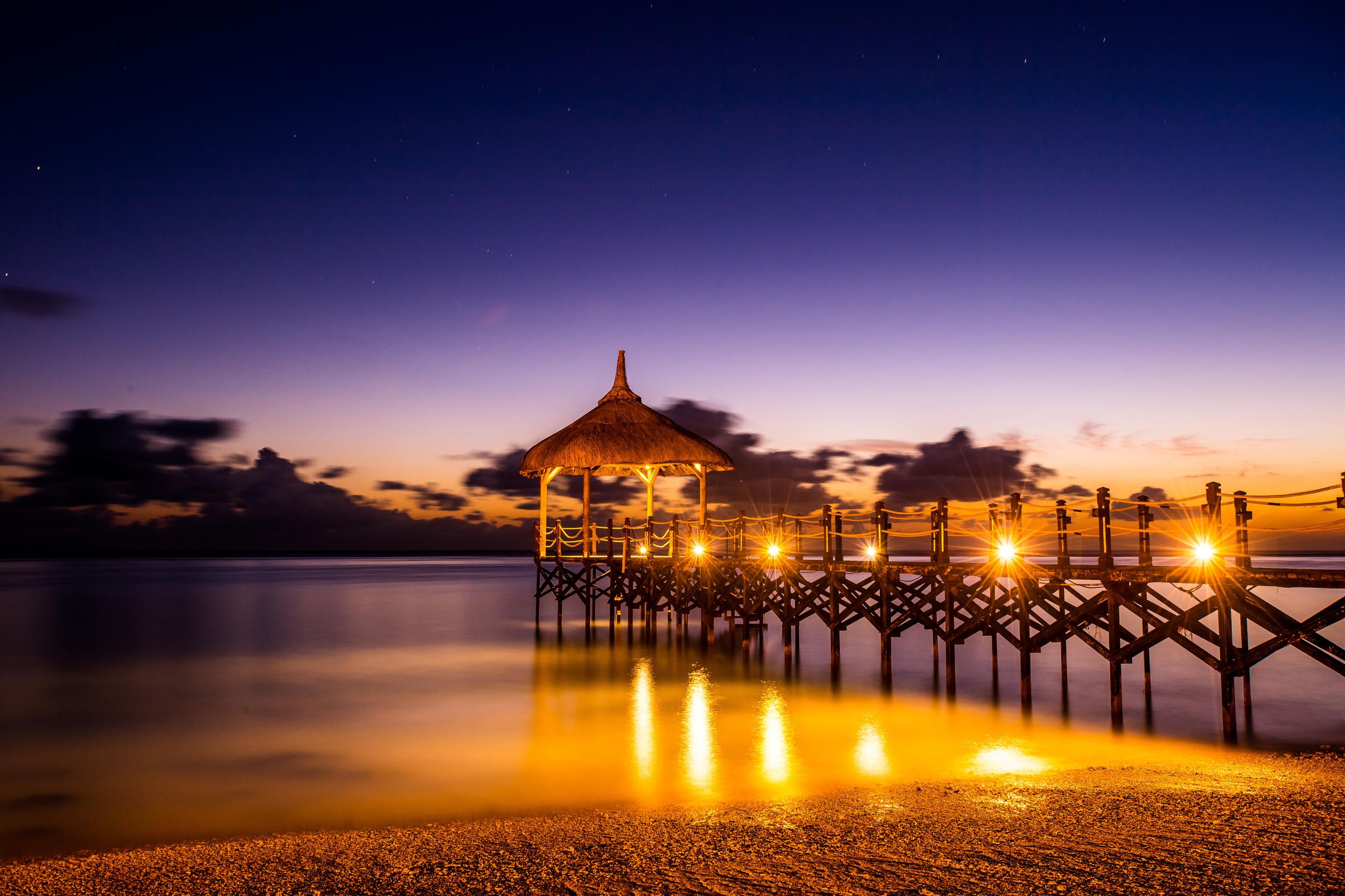 Shanti Maurice Resort and Spa - jetty_night_2.jpg