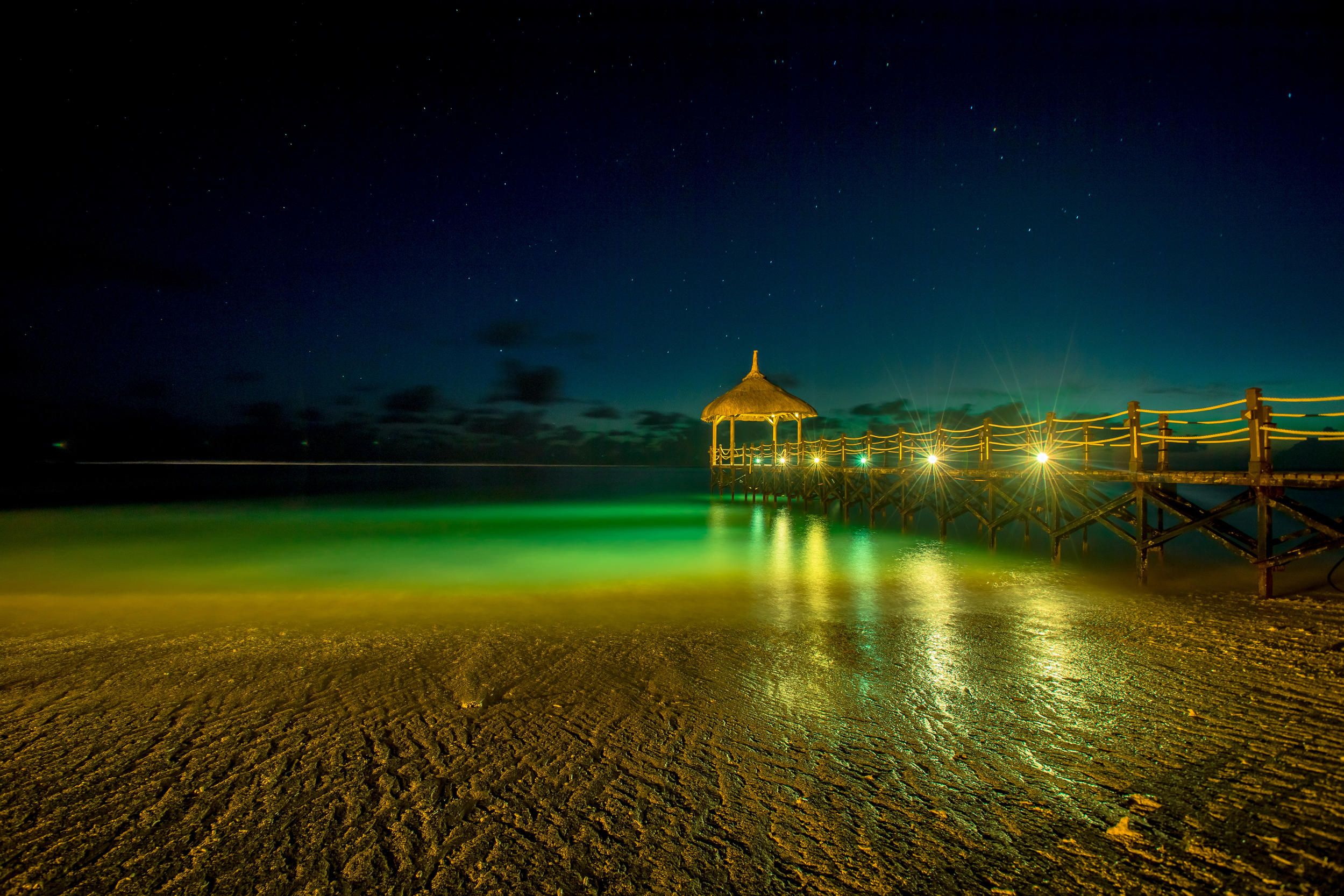Shanti Maurice Resort and Spa - jetty_night_5.jpg