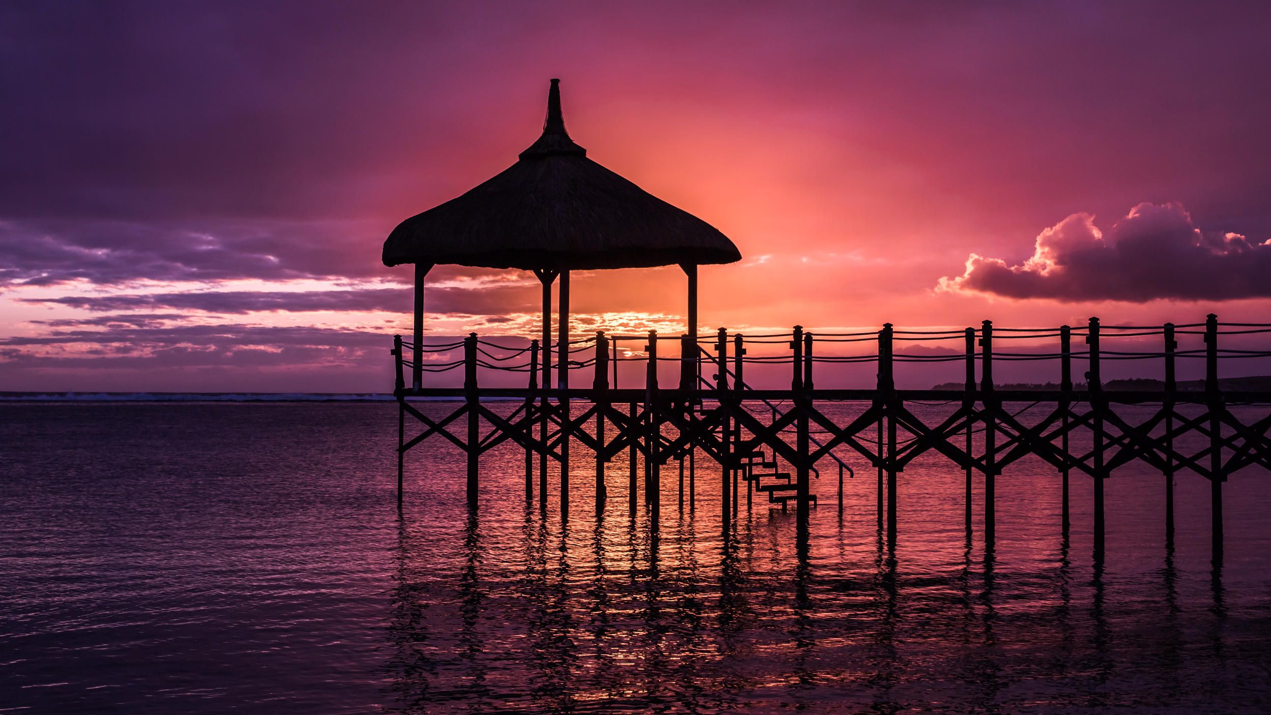 Shanti Maurice Resort and Spa - jetty_sunset_3.jpg
