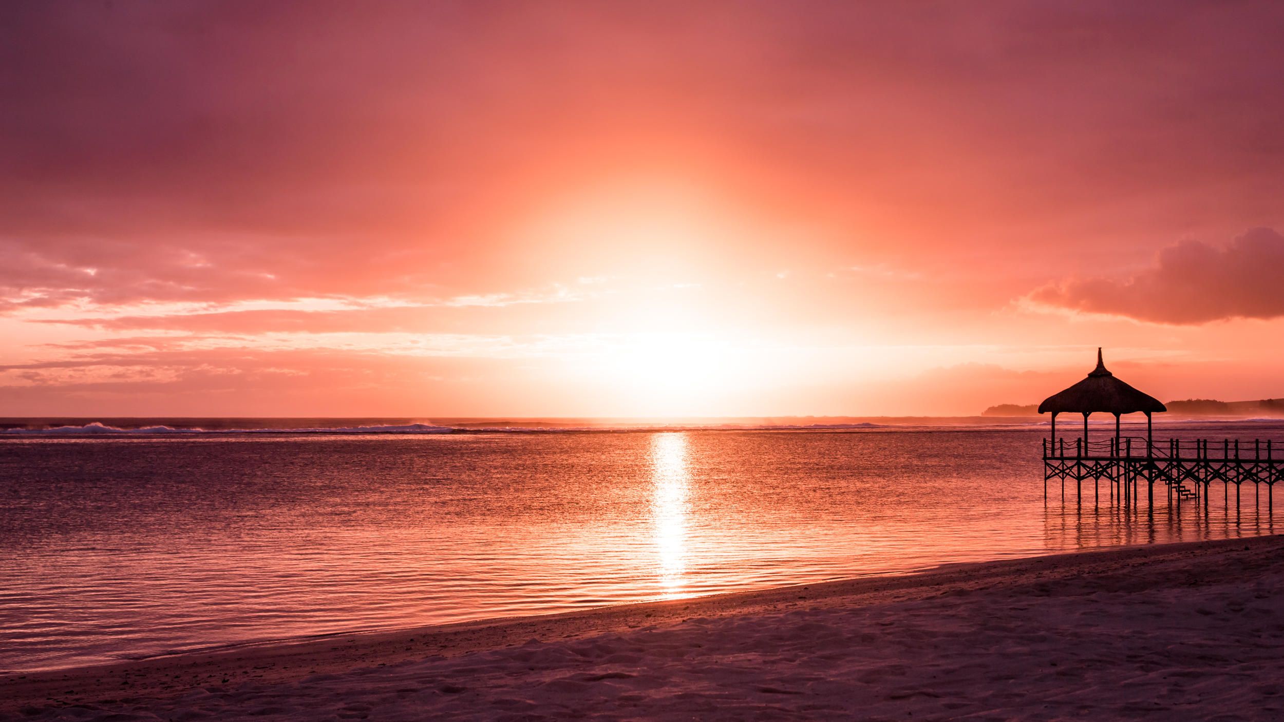 Shanti Maurice Resort and Spa - jetty_sunset.jpg