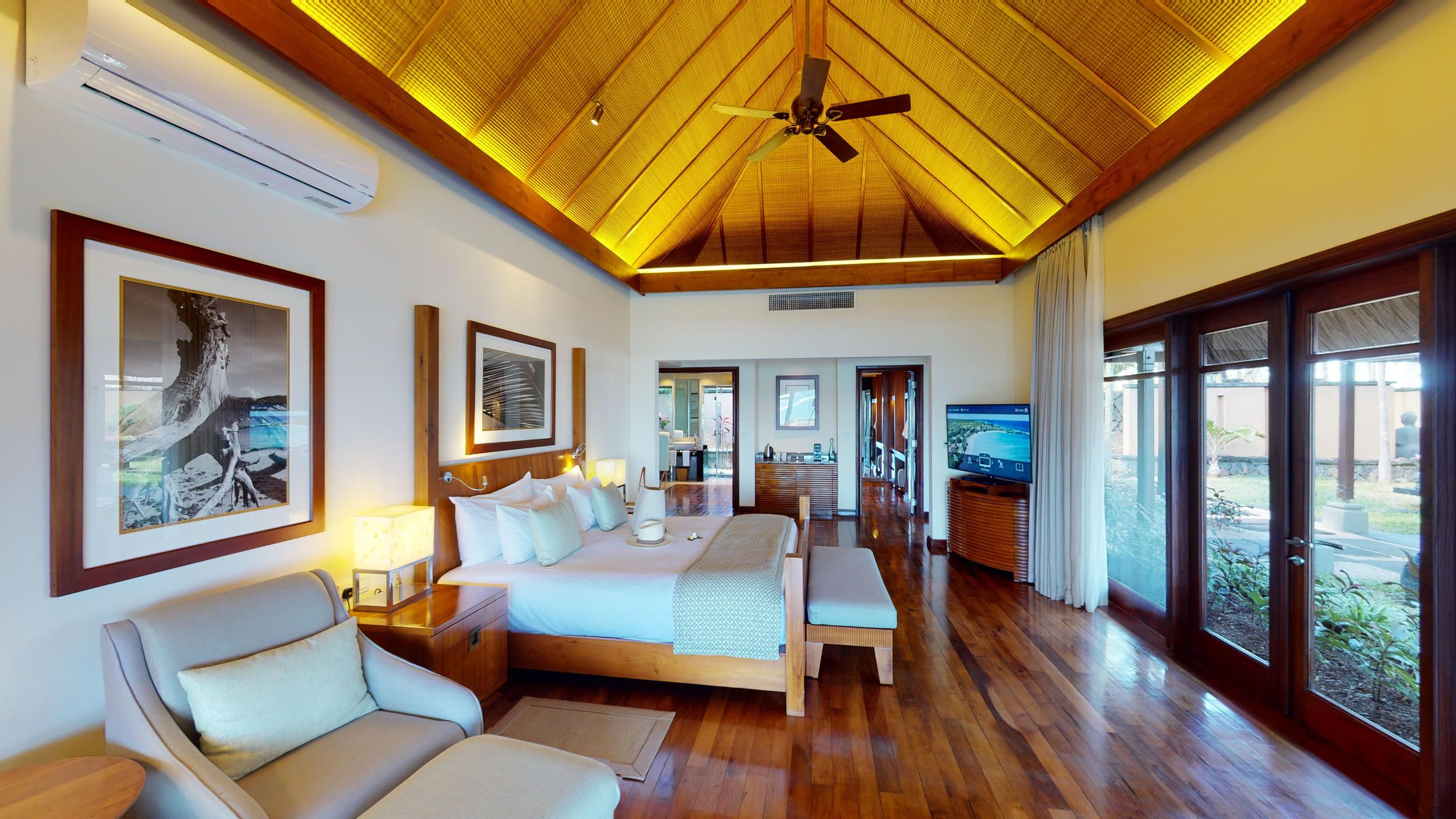 Shanti Maurice - Shanti Villa Master bedroom