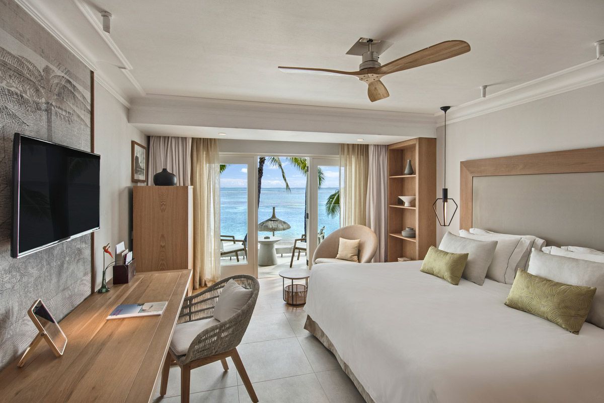 Sugar_Beach_A-Sun_Resort_-DELUXE-BEACH-FRONT-ROOM.jpg