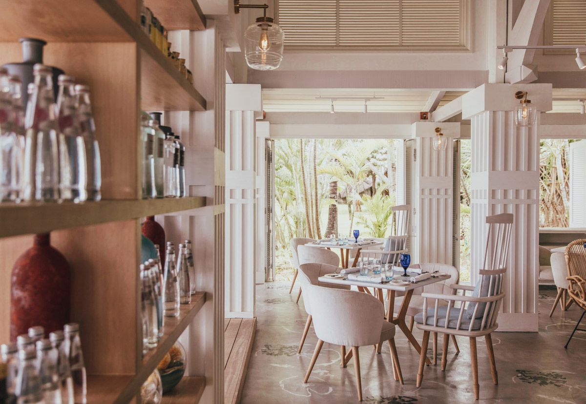 Sugar_Beach_A-Sun_Resort_-RESTAURANT-CITRONELLAS (2).jpg