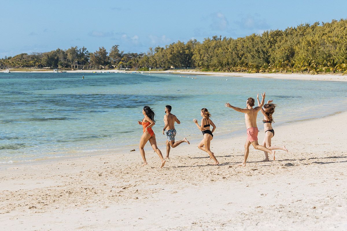 Sunrise Attitude Hotel -Beach_Plage.jpg