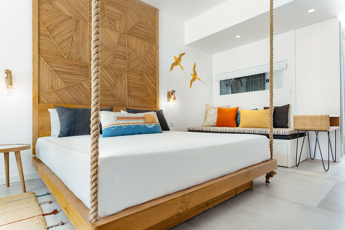 Sunrise Attitude Hotel -Couple-Swim-Up-Room-_-Chambre-couple-Swim-up-01.jpg