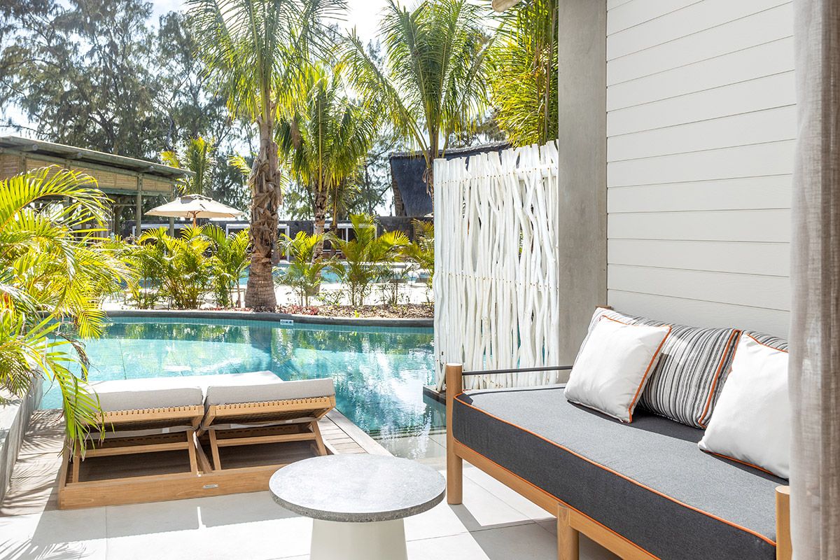 Sunrise Attitude Hotel -Swim-Up-room-terrace.jpg