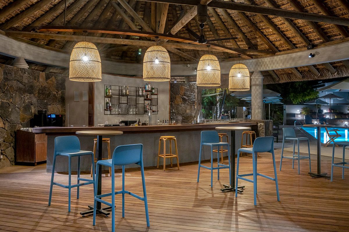 Sunrise Attitude Hotel -The-Social-House-bar-01.jpg