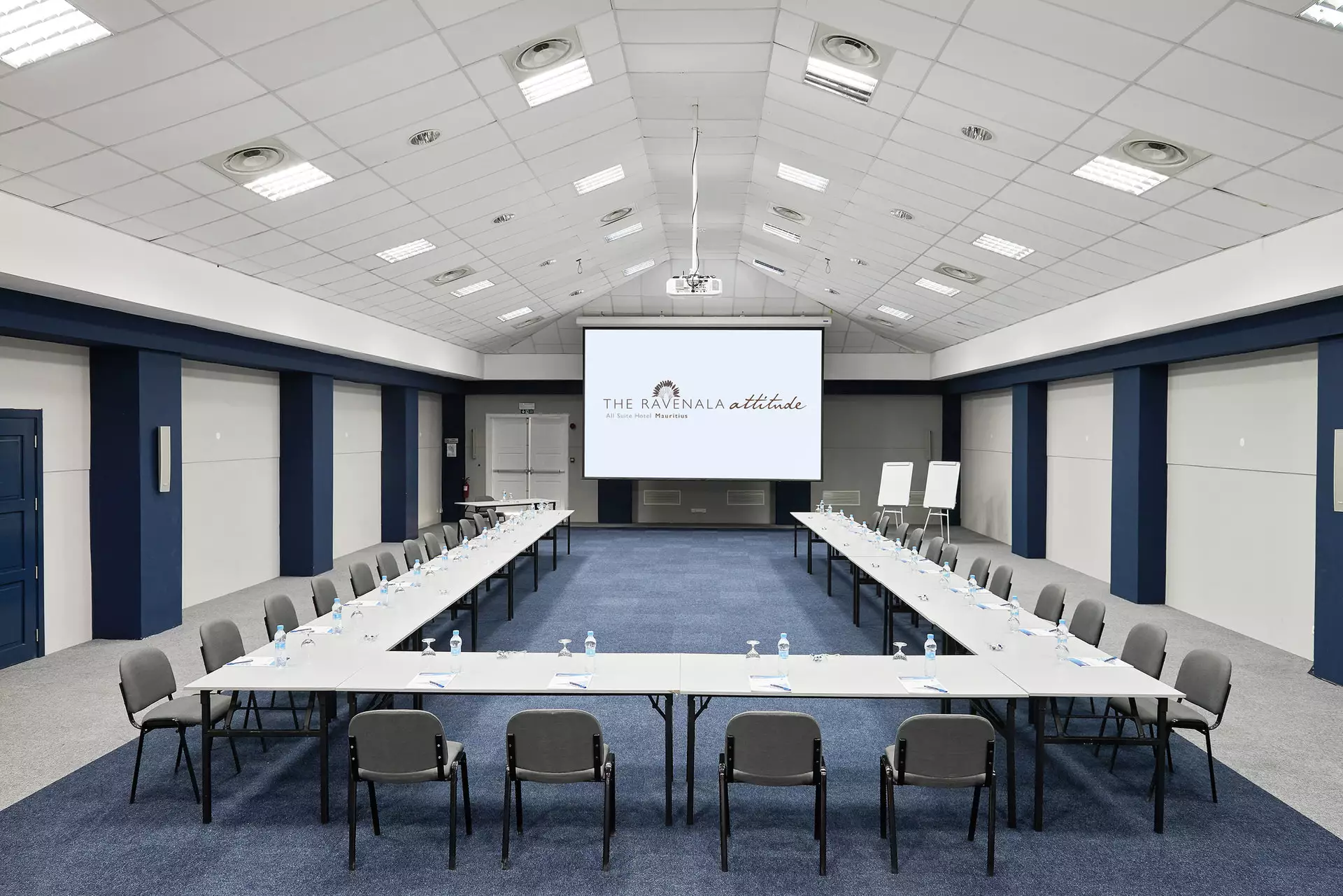 The Ravenala Attitude - Conference Room - mauritius.com (3).webp
