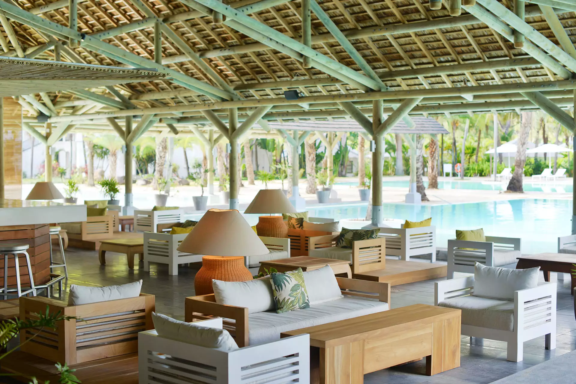 The Ravenala Attitude - Pool bar - mauritius.com (2).webp