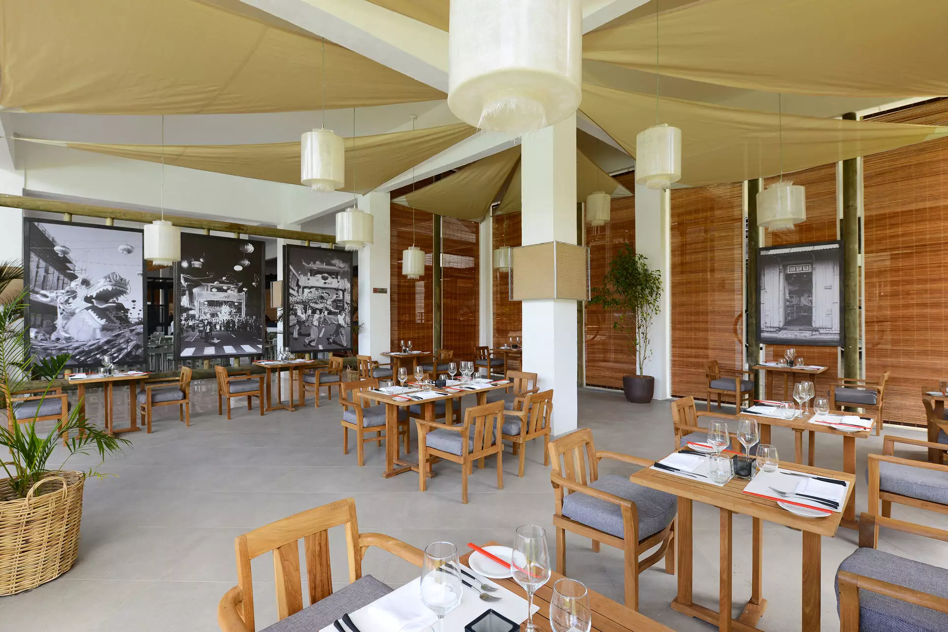 The Ravenala Attitude - restaurant Madame ming - mauritius.com.webp