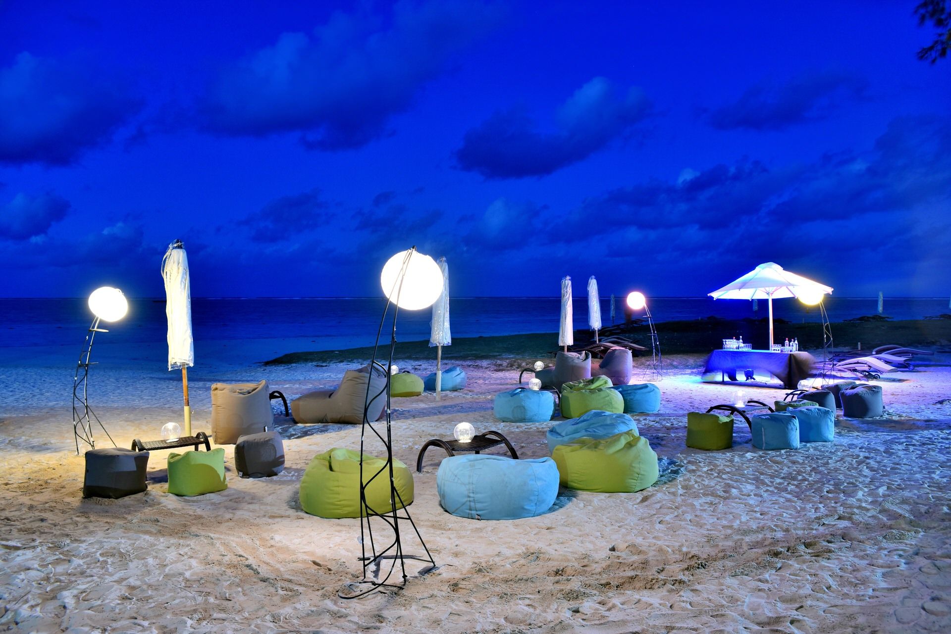 The Residence Mauritius - Pop-up Bar (3).JPG