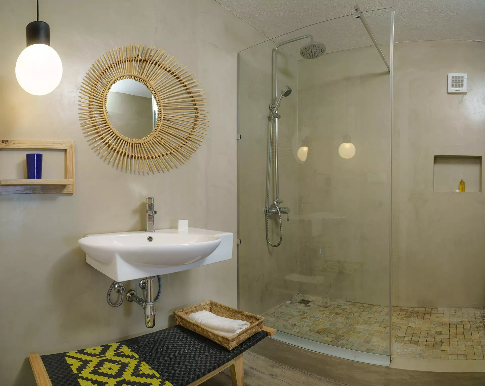 Tropical Attitude - Deluxe Couple Room Seafront Bathroom - Mauritius.com.webp