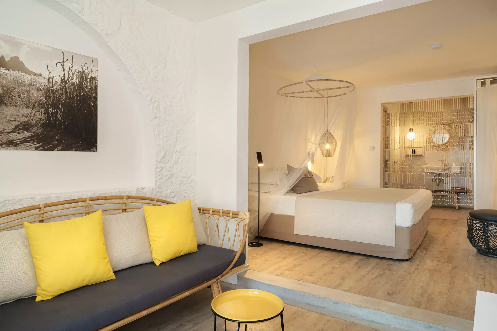 Tropical Attitude - Deluxe Couple Room Seafront - Mauritius.com (2).webp