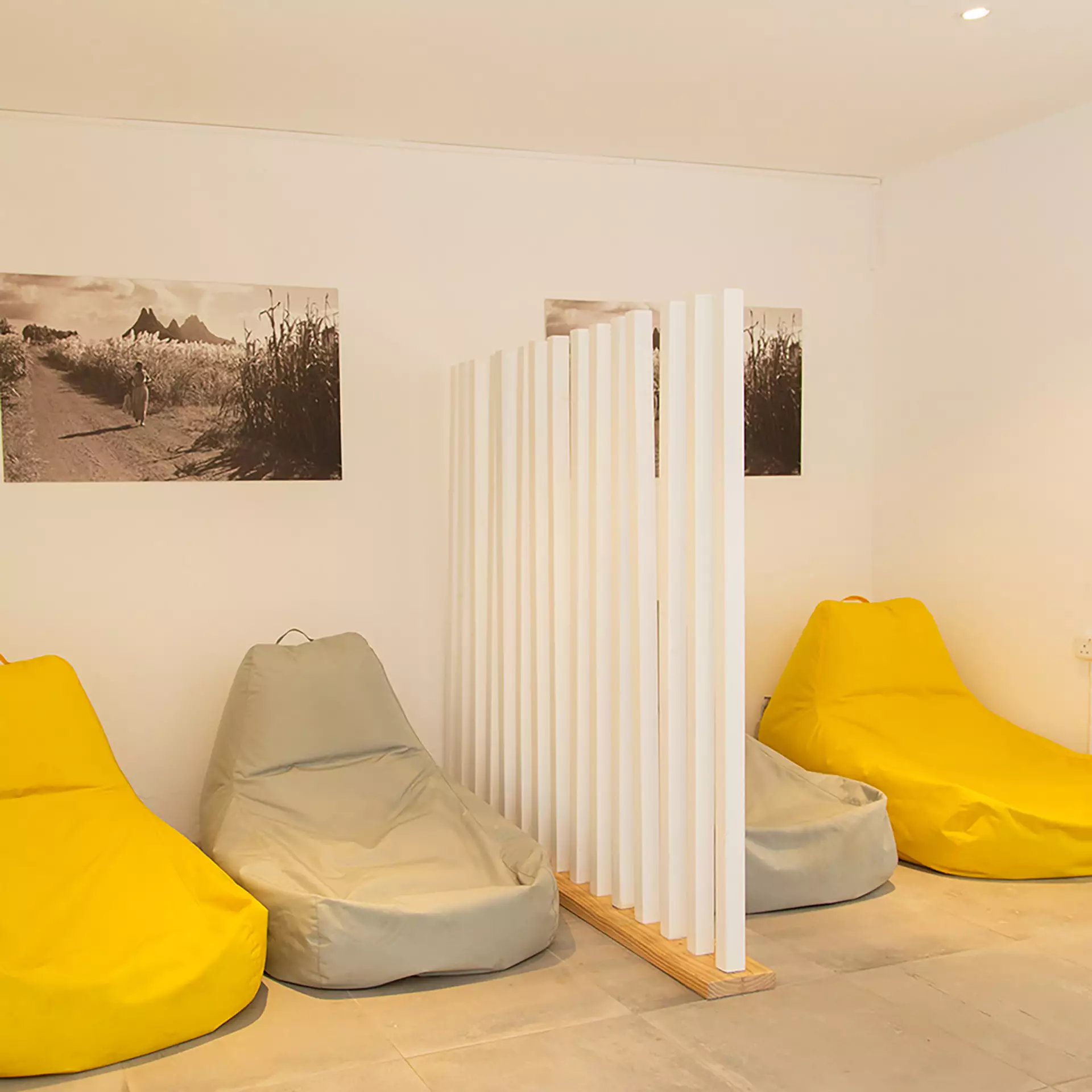 Tropical Attitude - Departure Lounge - Mauritius.com (2).webp