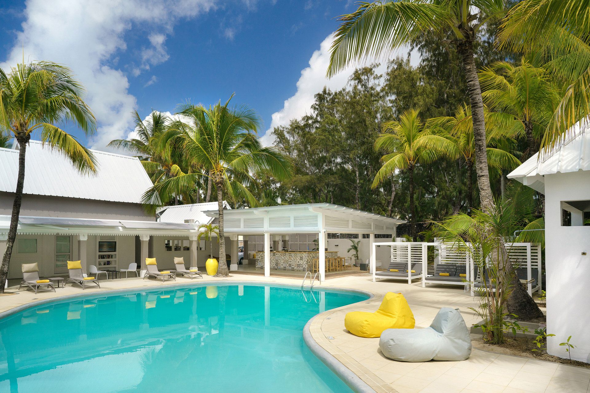 Tropical Attitude Hotel - Pool - Mauritius.com.jpg