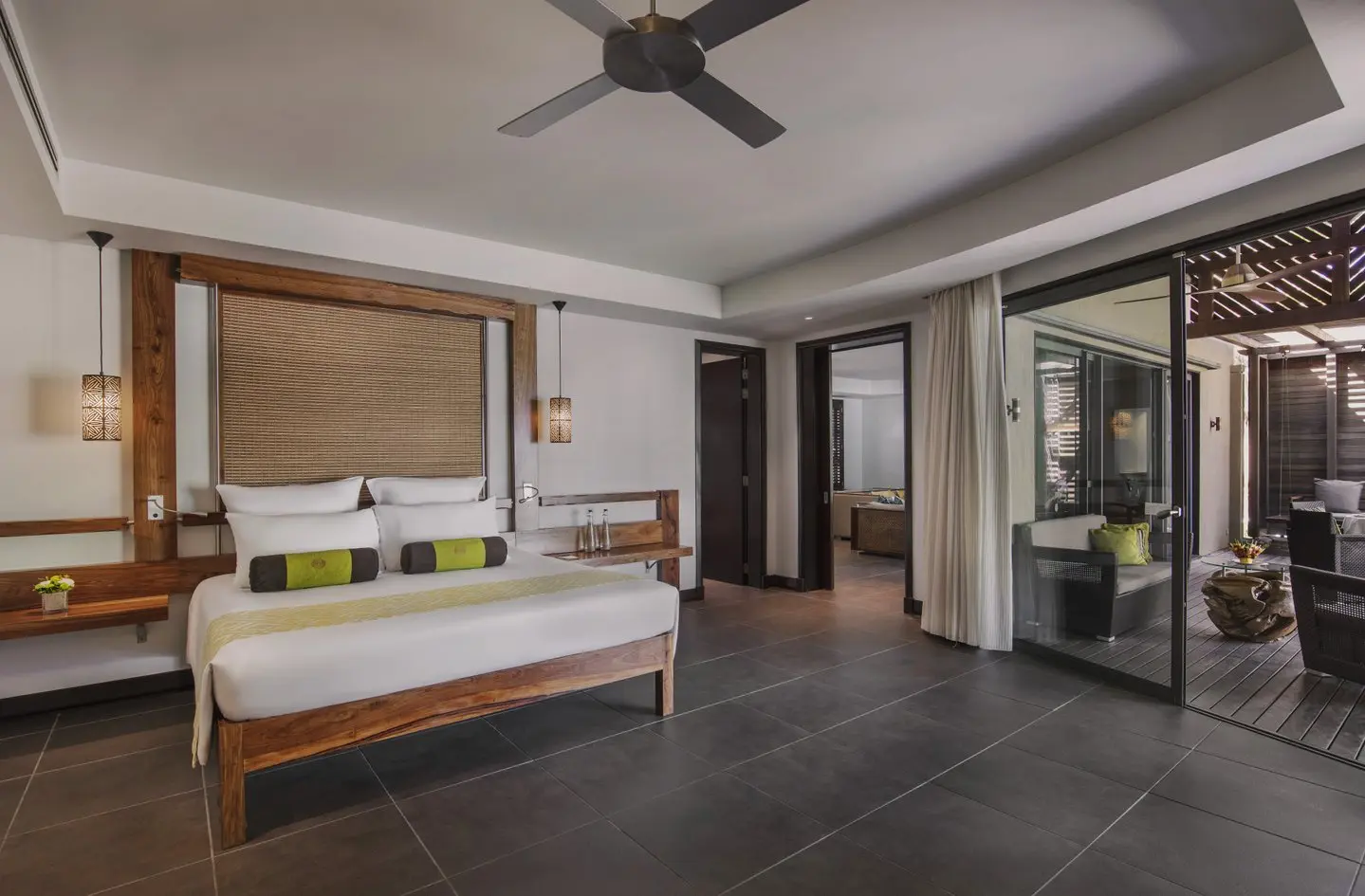 Beachfront Senior Suite With Pool