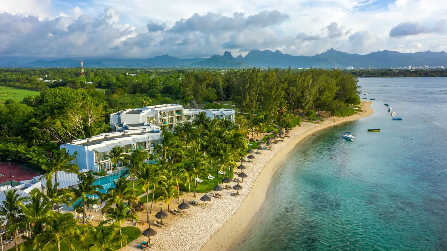 Victoria Beachcomber Resort & Spa
