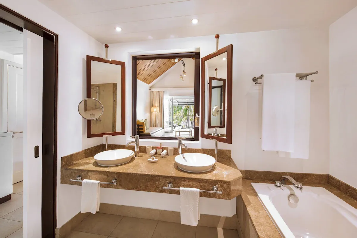 Victoria Beachcomber Resort & Spa