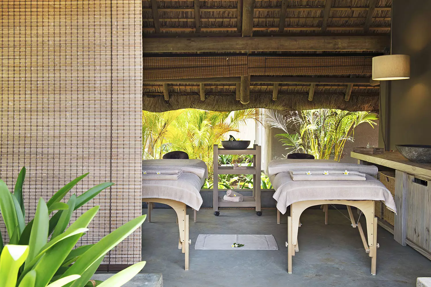 Zilwa-Attitude-Vilaz Masaz 02.webp