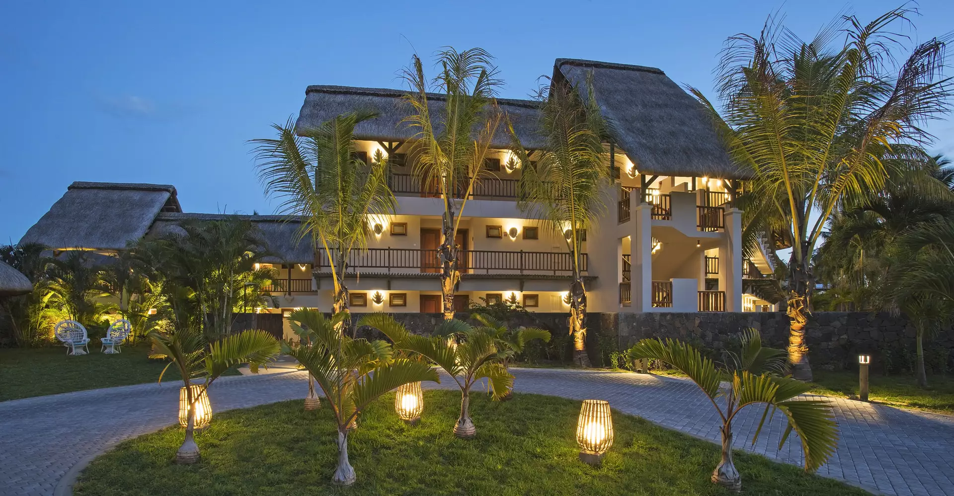 c-mauritius-palmar-night-overview_hd.webp