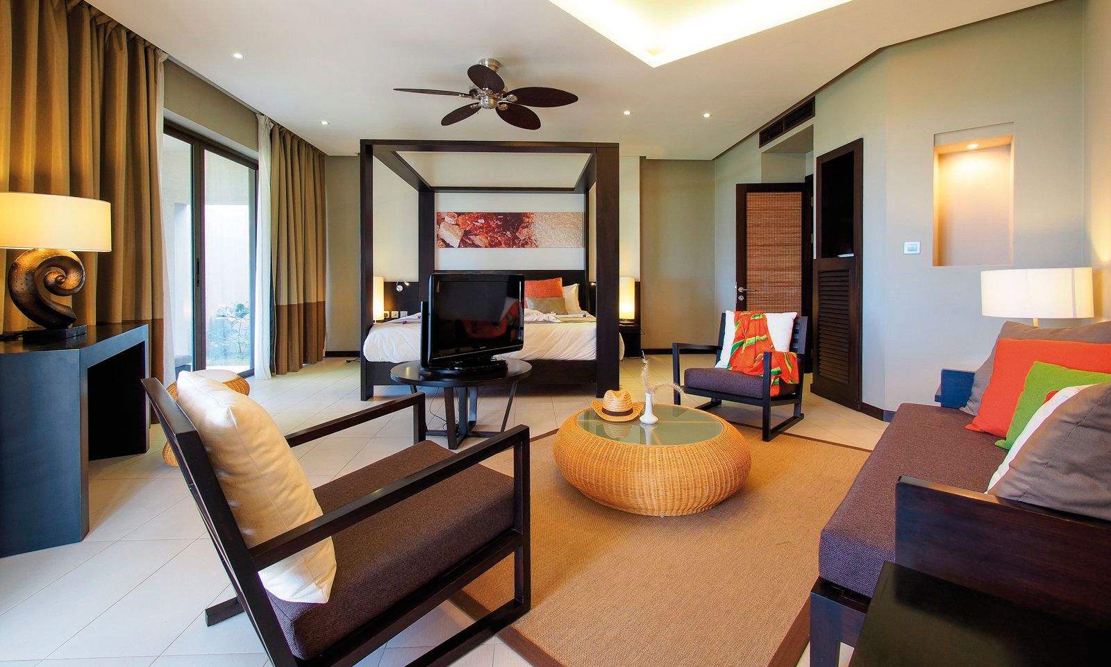 Deluxe Family Room