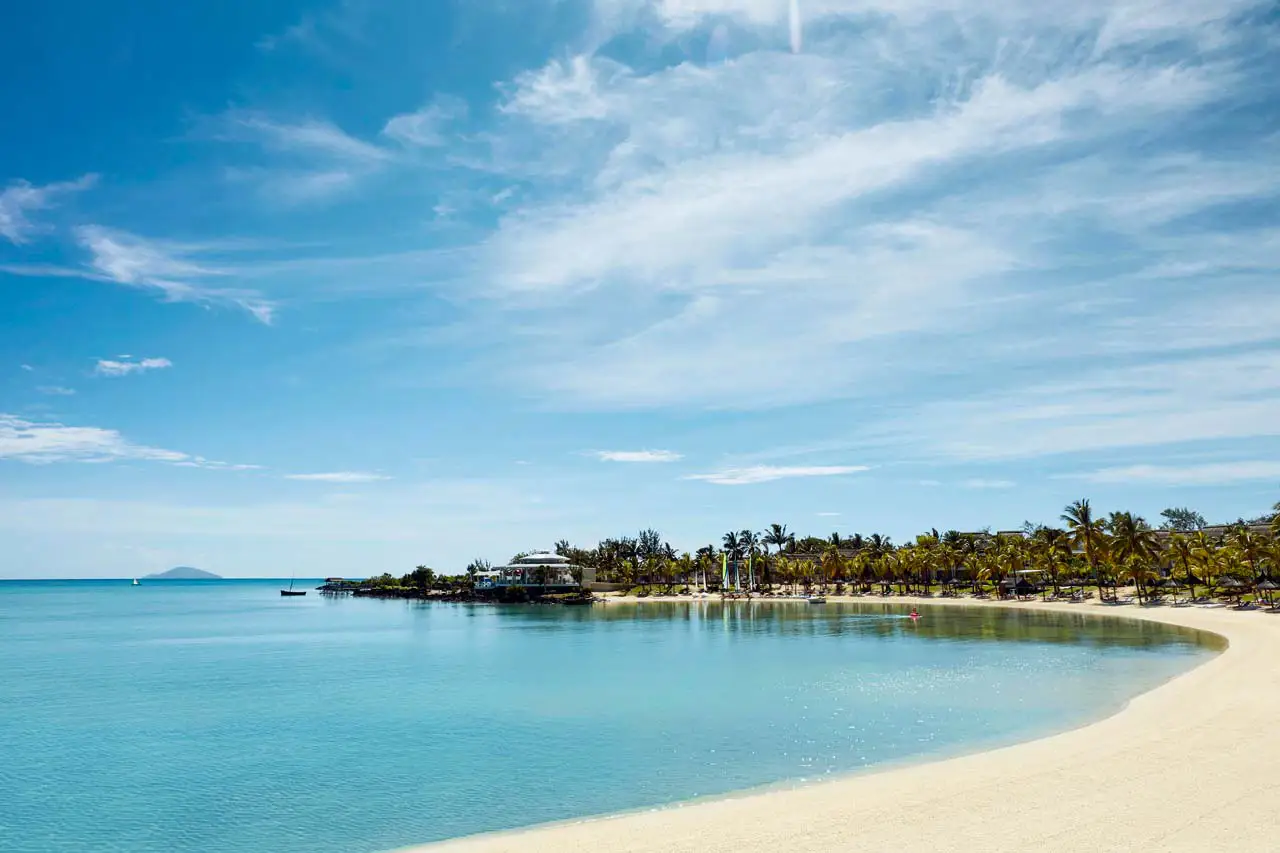 lux_grand_gaube_beach_2.webp