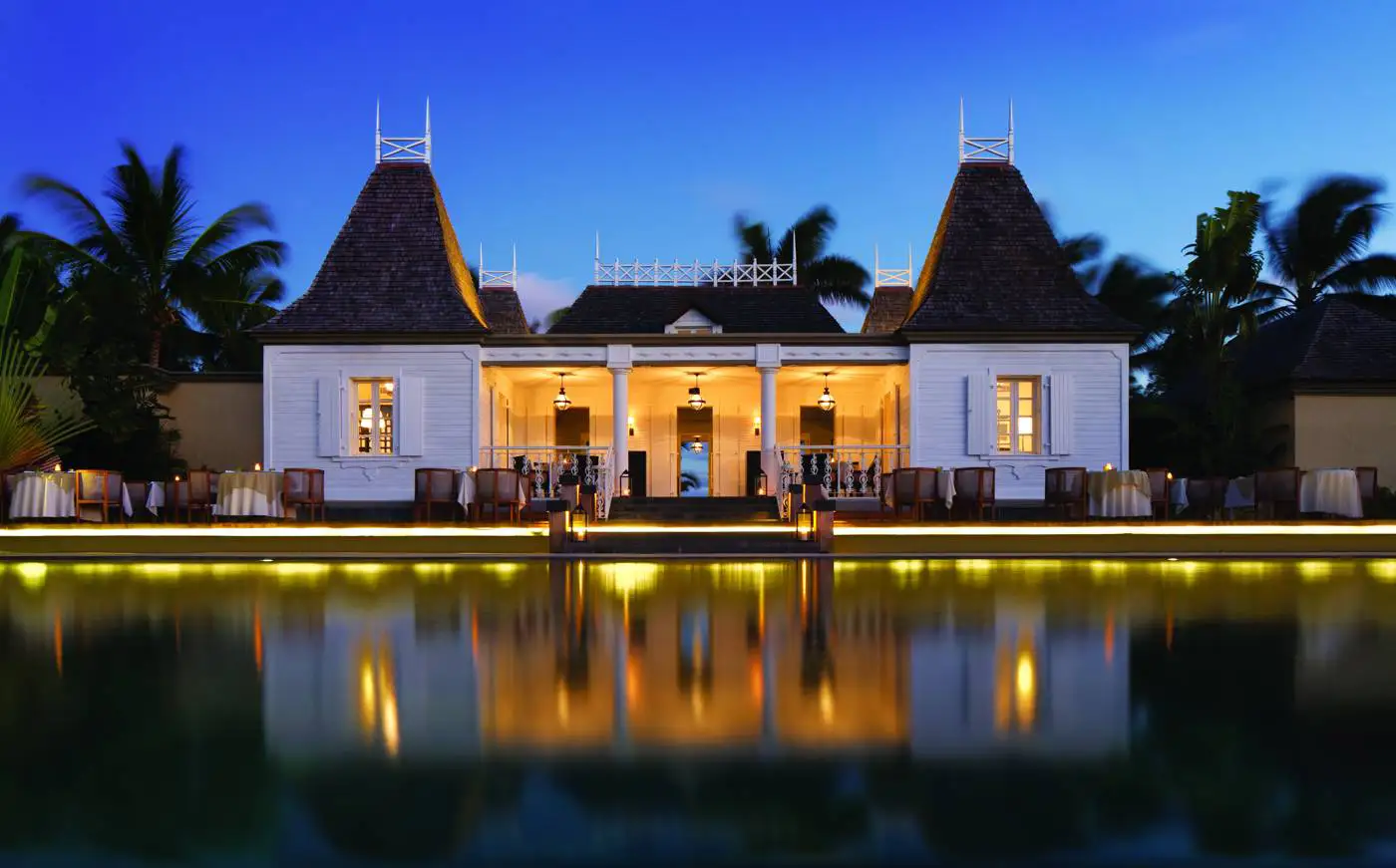outrigger-mauritius-beach-resort-dining-plantation-club1.webp